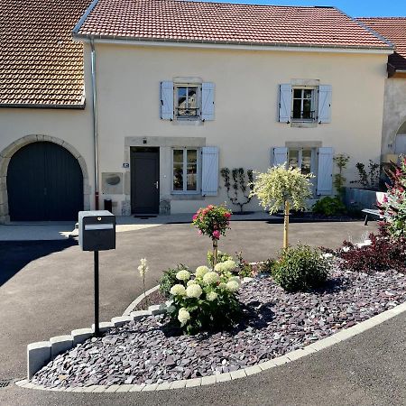 Chez La Rose Luxueuse Cottage Avec Jacuzzi Rouvres-la-Chétive Eksteriør bilde