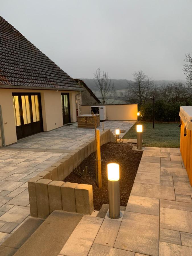Chez La Rose Luxueuse Cottage Avec Jacuzzi Rouvres-la-Chétive Eksteriør bilde