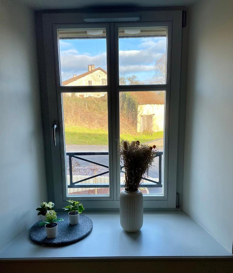Chez La Rose Luxueuse Cottage Avec Jacuzzi Rouvres-la-Chétive Eksteriør bilde