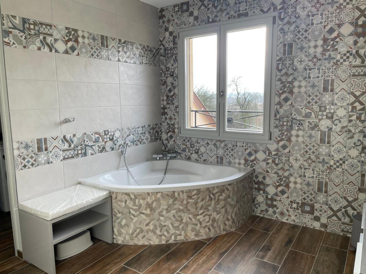 Chez La Rose Luxueuse Cottage Avec Jacuzzi Rouvres-la-Chétive Eksteriør bilde