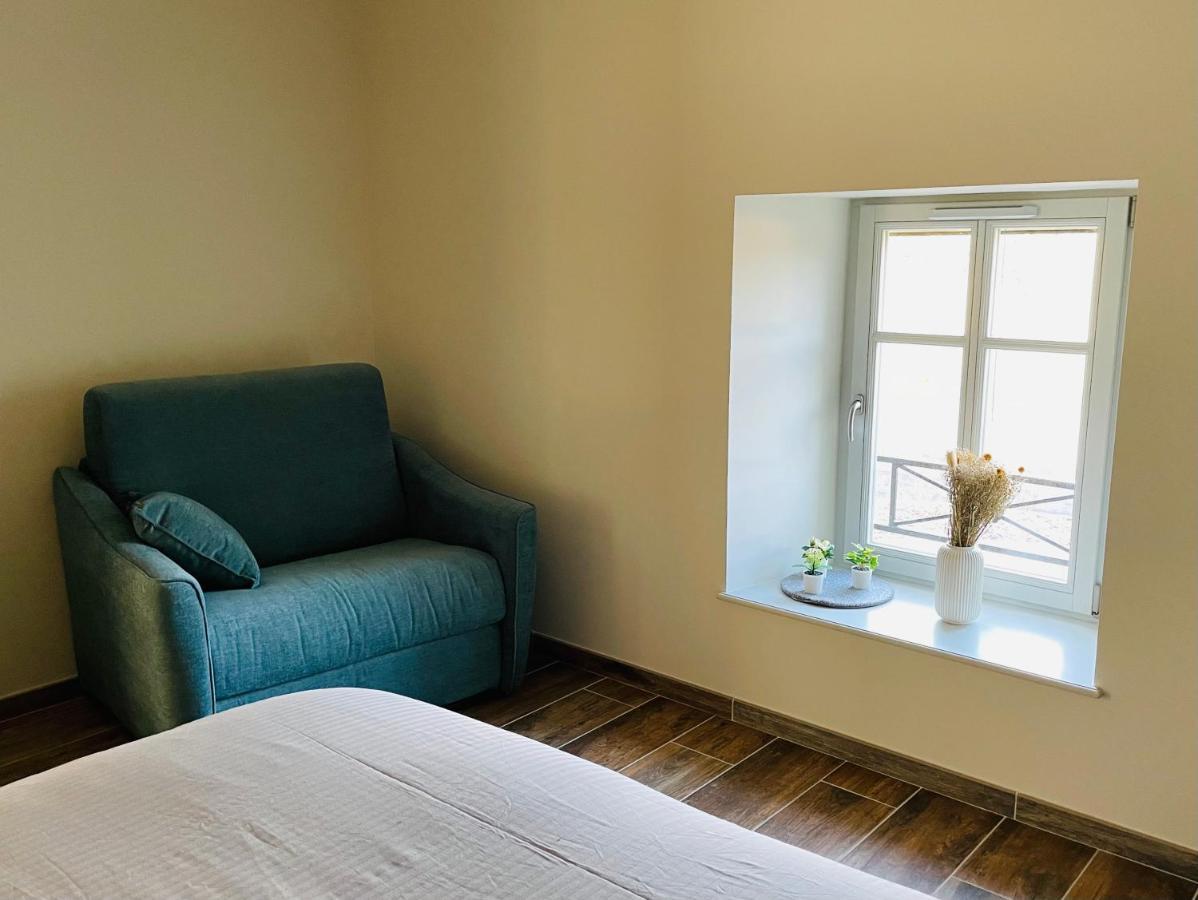 Chez La Rose Luxueuse Cottage Avec Jacuzzi Rouvres-la-Chétive Eksteriør bilde